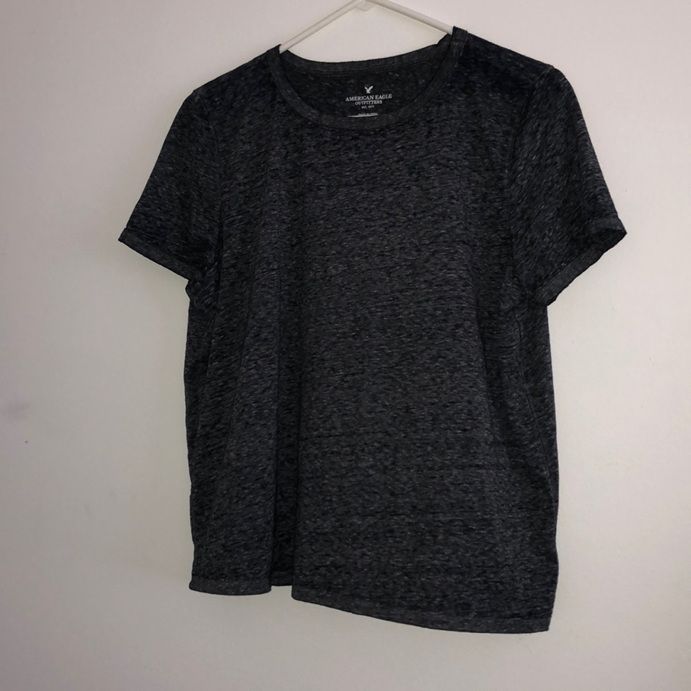 AEO Gray and black t shirt